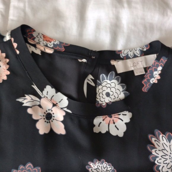 Womens Black and pink floral top - Picture 2 of 3